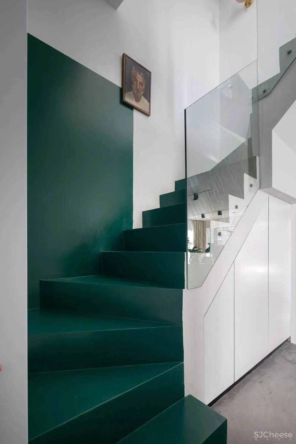 242㎡五室四卫，30种高级撞色，还有悬浮衣帽间 空中花园？！