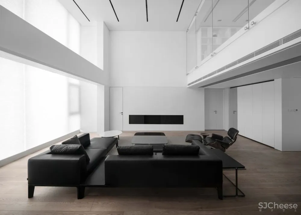 这位明星家!320㎡顶层复式,拆出大平层,超飒超有品!