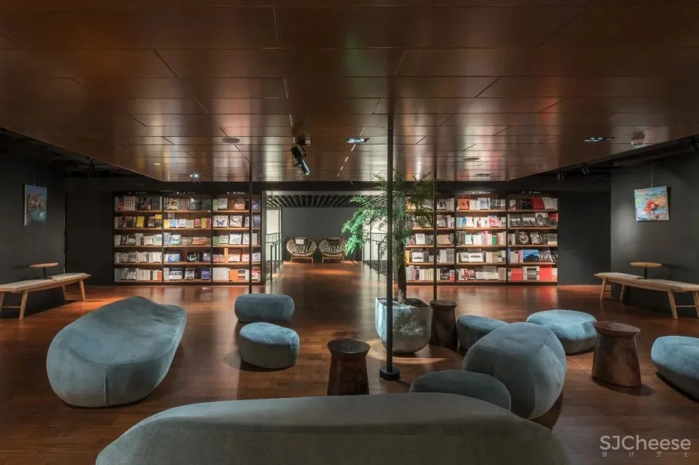 李玮珉新作 成都「九方書店」效果图和实景照片