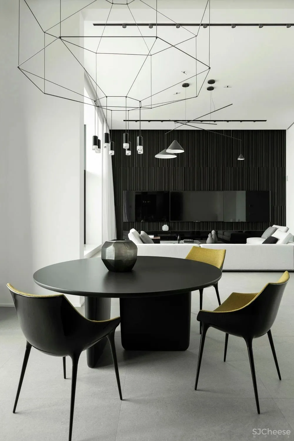 黑白极简顶层公寓，打造一流的低奢气场!