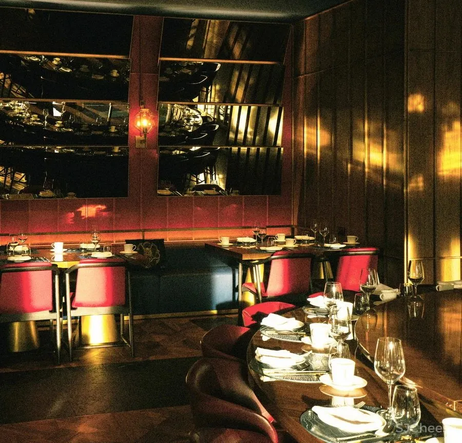 古鲁奇新作 全球首家5D餐厅,全聚德温哥华店