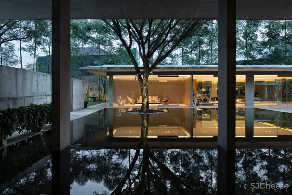 我在印度尼西亚万隆的安德鲁·马丁(Andra MATIN)