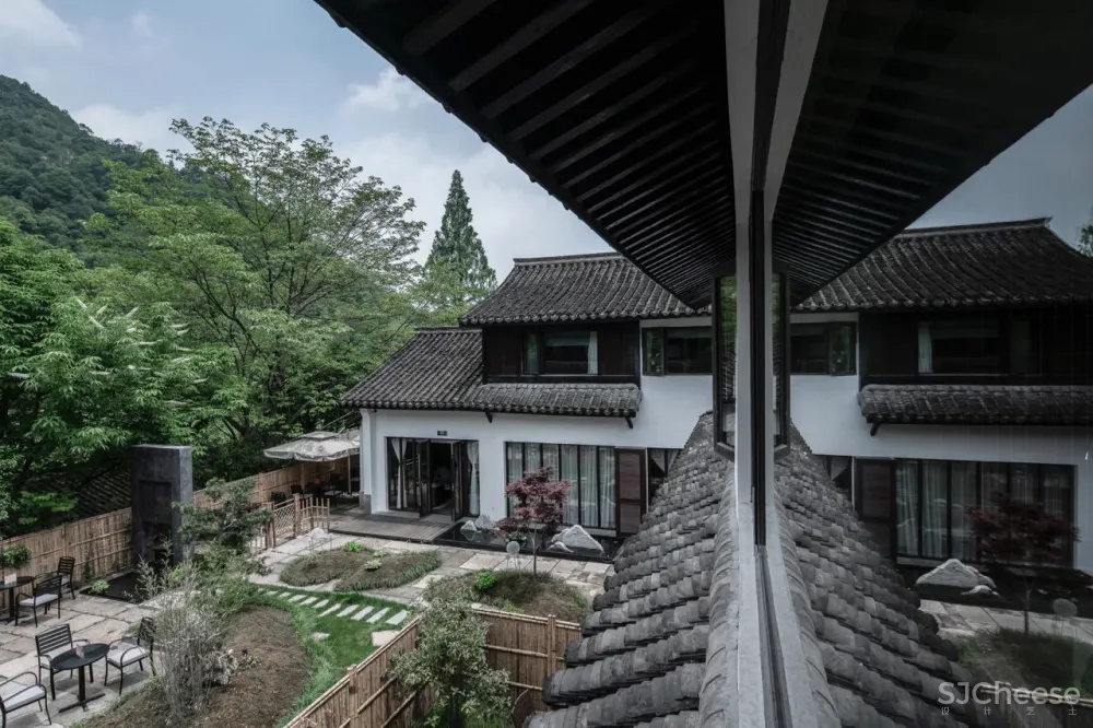 西湖边的“小京都”要藏不住了！与祈愿福地相邻，500天匠心打造千万级美宿，私享禅意清净，夜观原生态萤火虫