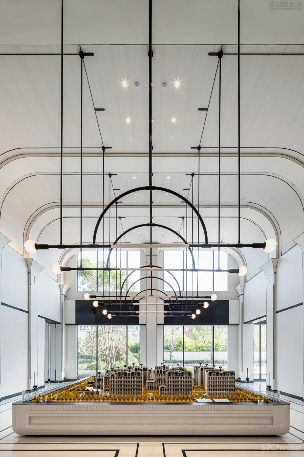 永恒的优雅—摩登线条勾勒魅力空间