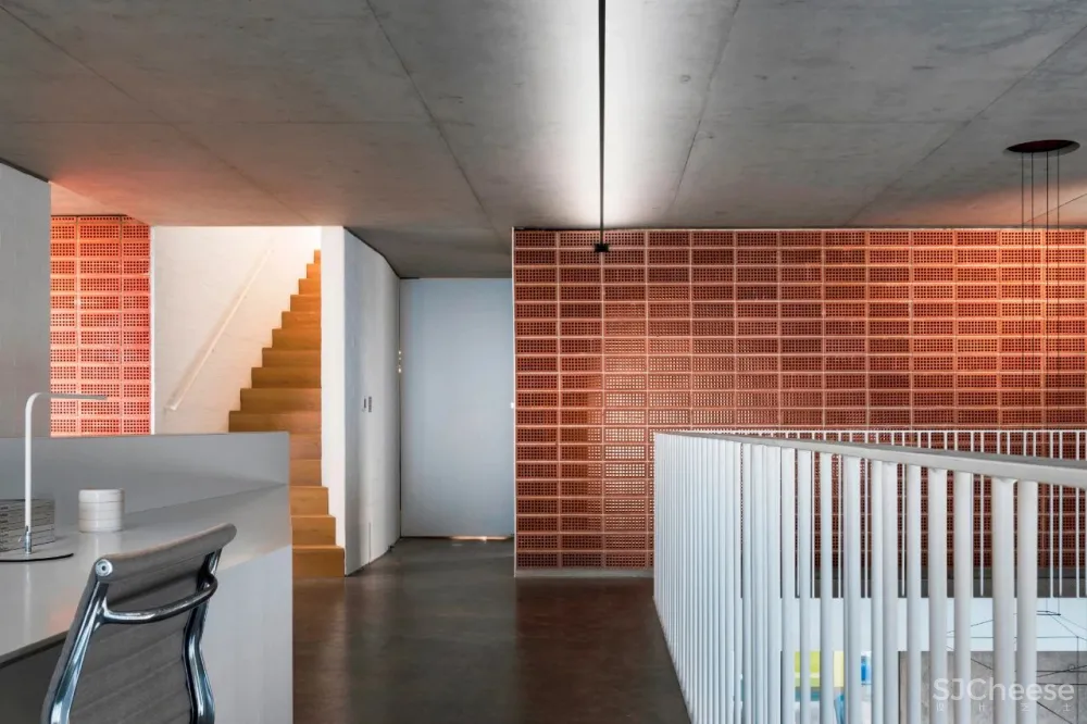 Renato DEttorre Architects丨超酷的海景别墅,深邃于空,容纳万境