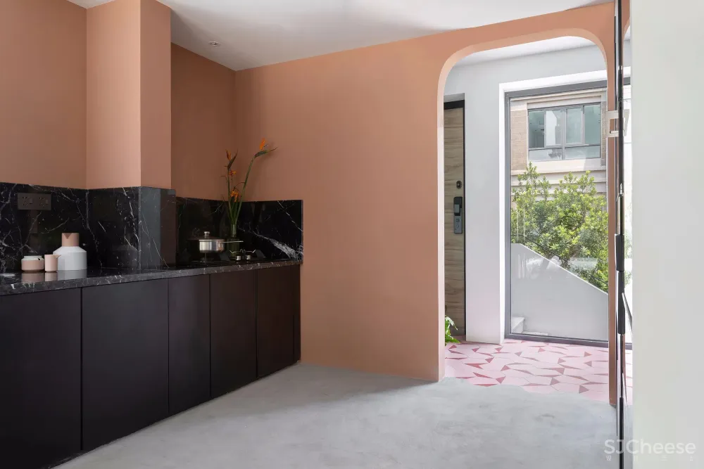 242㎡五室四卫，30种高级撞色，还有悬浮衣帽间 空中花园？！