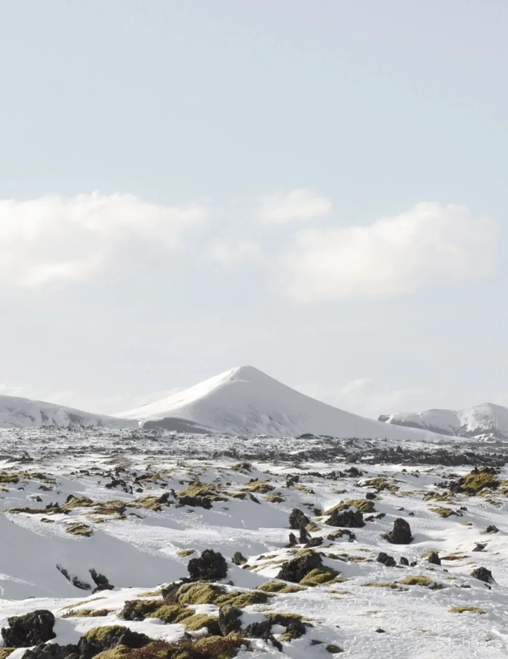 800年火山口的心灵治愈系酒店,全世界都来泡绝美蓝色温泉!
