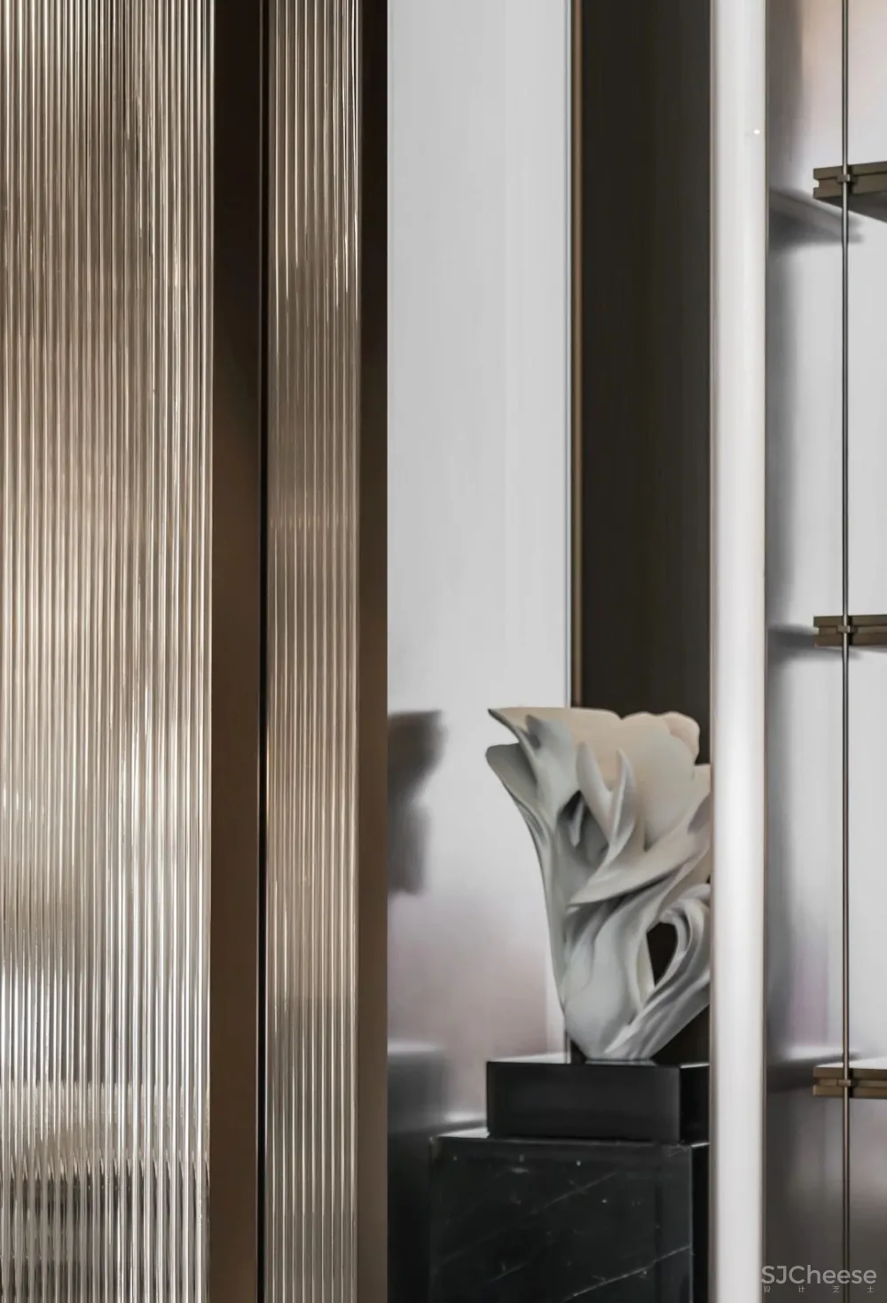 “半城山色半城湖” ,抒写一方精神文明