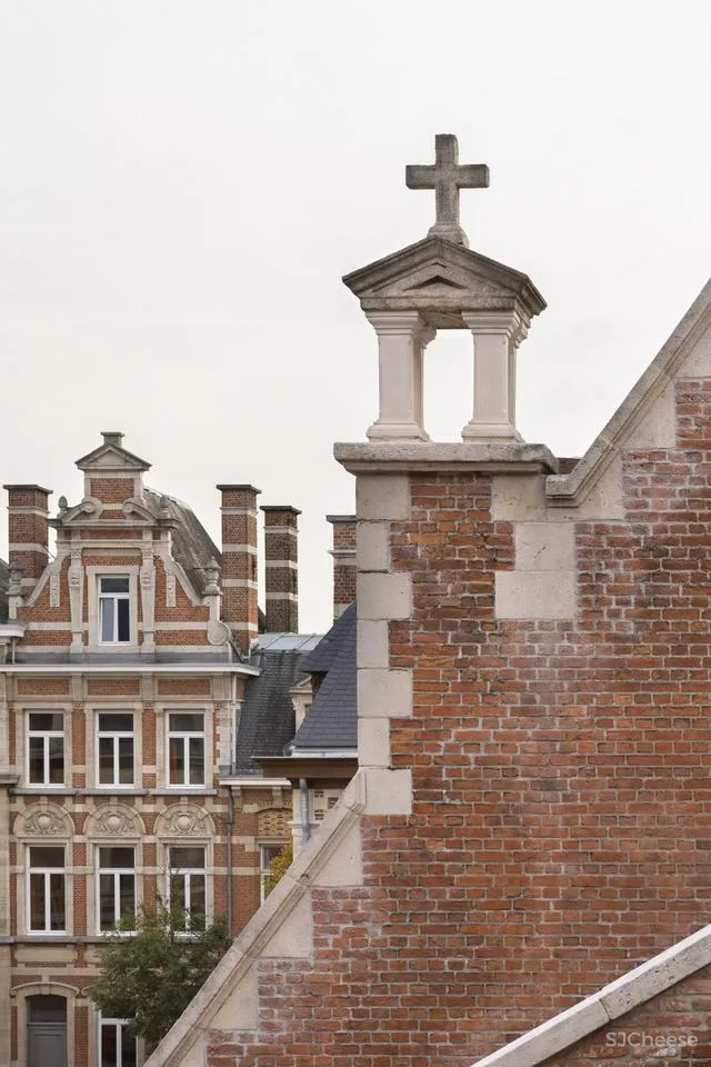 比利时修道院改造的August酒店-古典主义与现代元素的碰撞!