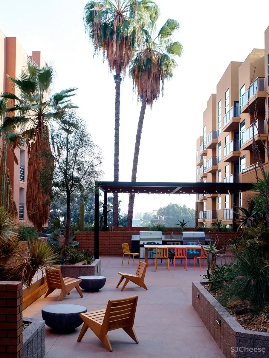 Commune色彩诱惑 大气优雅