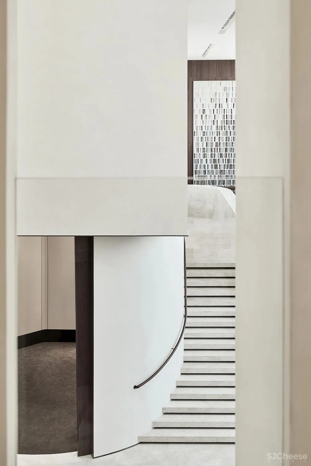 G ART 集艾：反潮流的白，探寻纯粹极简的艺术灵性