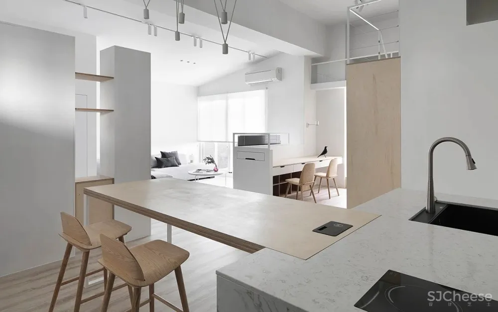 148㎡住一家四口,纯白墙面 桦木层板,打造自然无拘的家