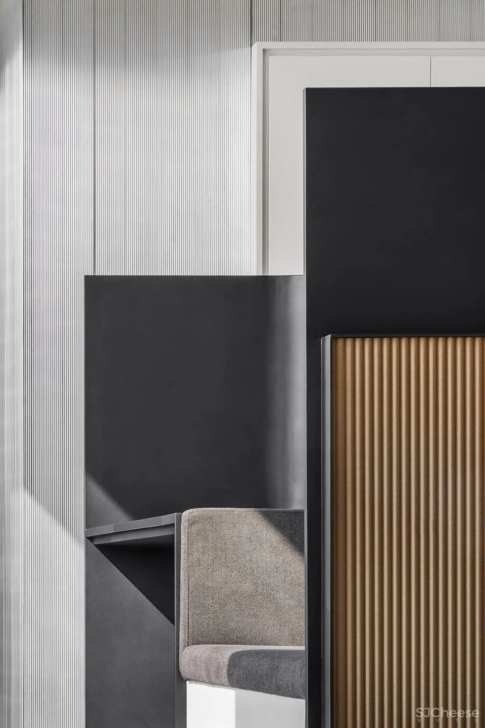 新作 凌笛OFFICE：重现旧工业时代质感 万境设计