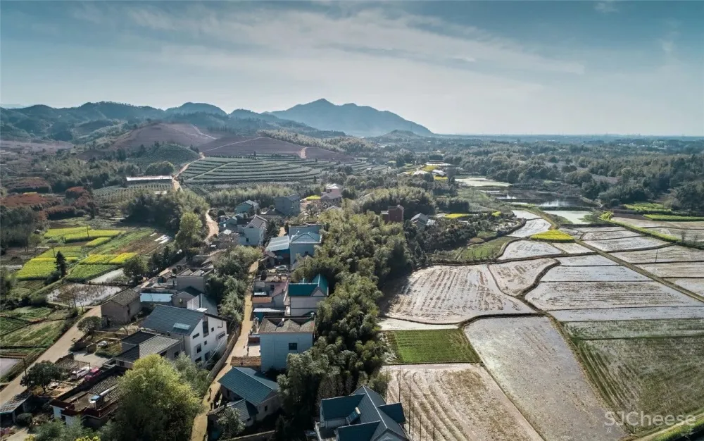 回到乡村,建一栋漂亮的房子
