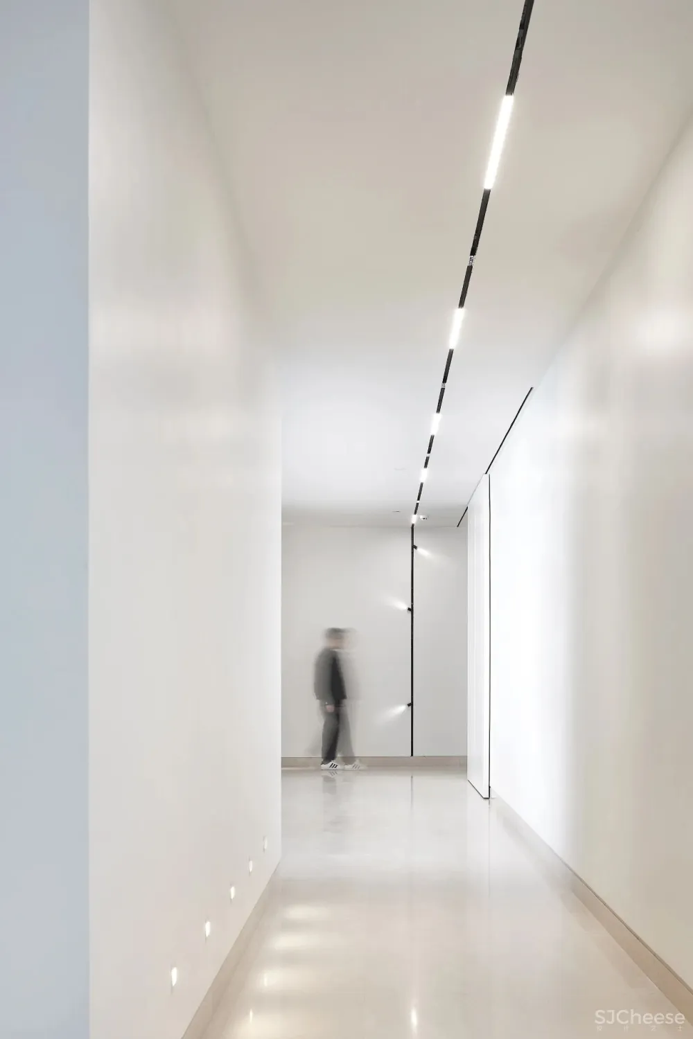 拾一设计:360°环绕式空间,营造简约的未来质感