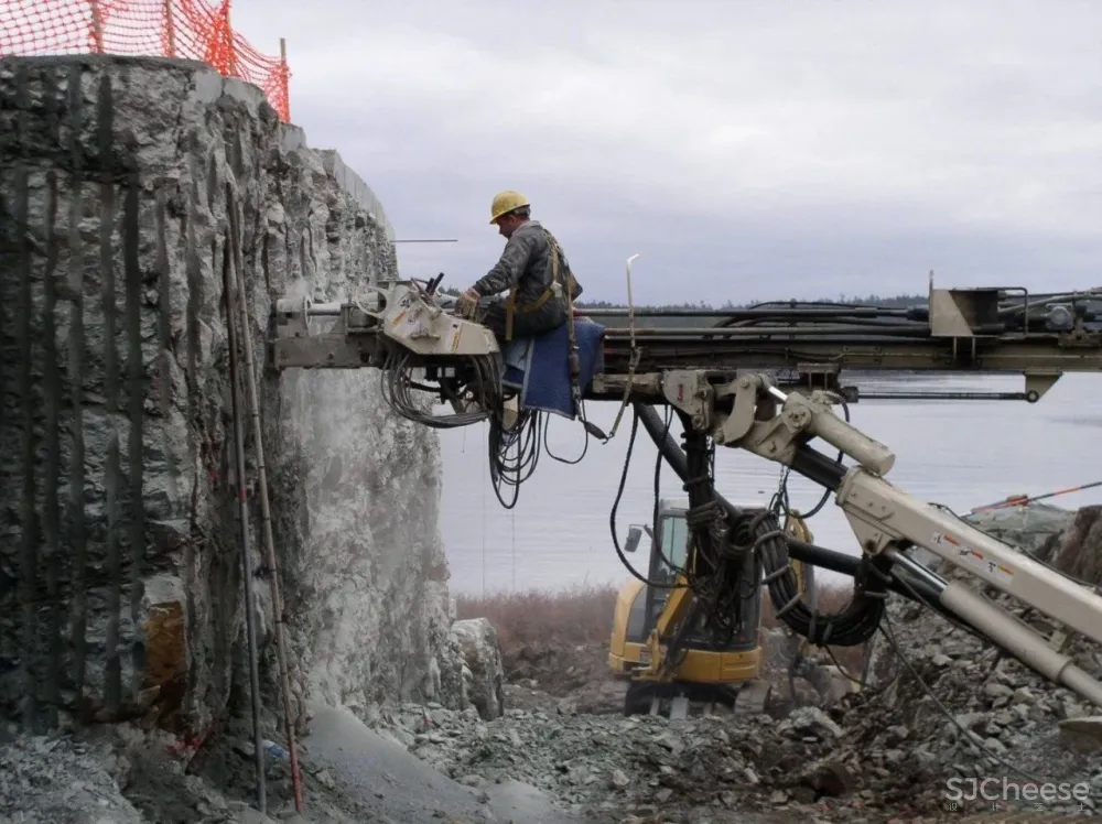 他设计的10栋别墅,每一个都“机关算尽”太酷了!