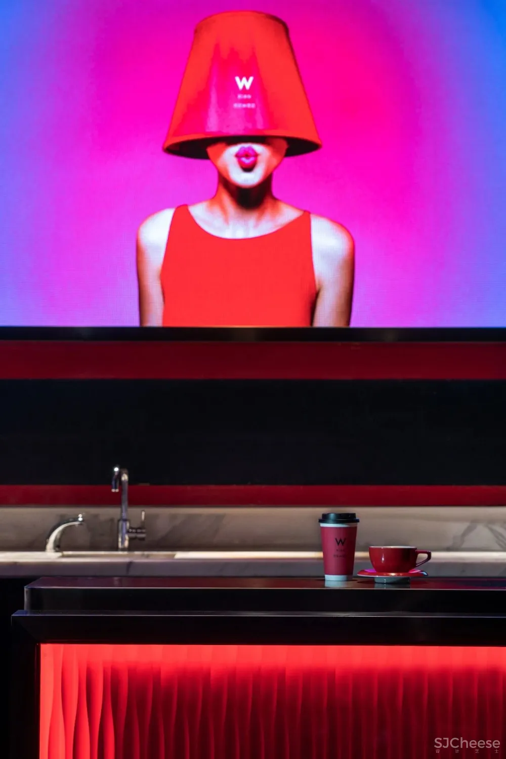 自在Z DOT Design × ZHAO COFFEE BAR:时尚与独立新女性