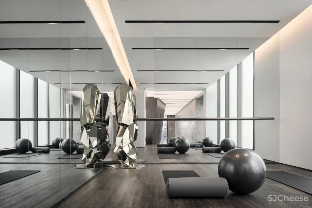 低调、克制,演绎超凡脱俗的高雅格调!