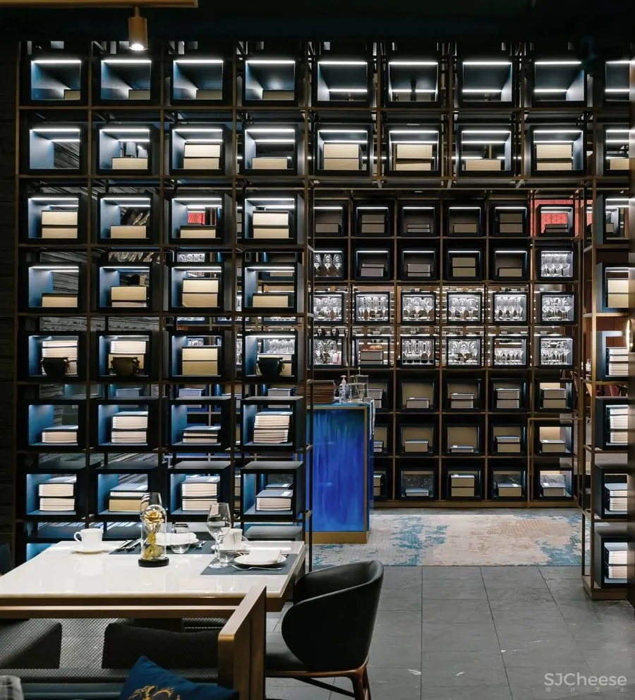 古鲁奇新作 全球首家5D餐厅,全聚德温哥华店