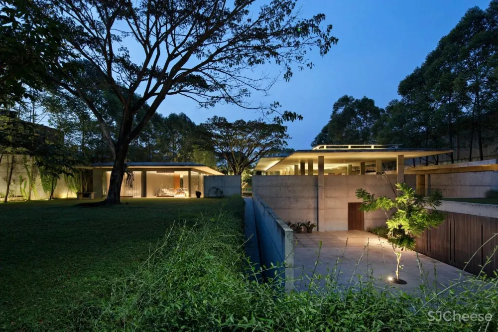 我在印度尼西亚万隆的安德鲁·马丁(Andra MATIN)