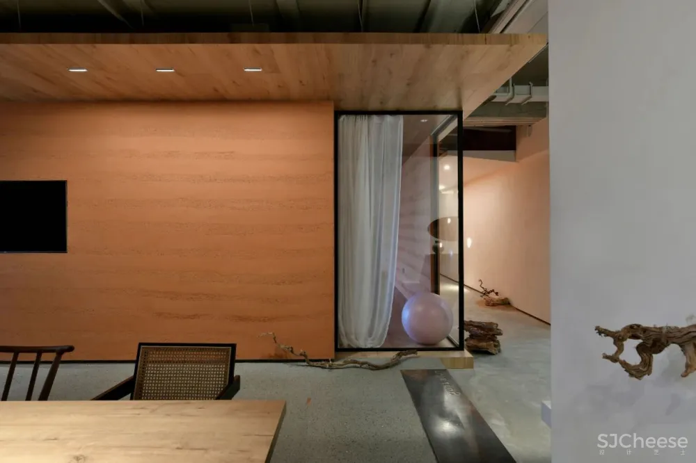 HOOOLD空间设计:愈创木瑜伽 城市边界!