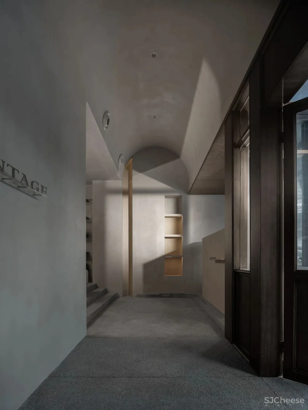 文超:128㎡灰木系空间,这样的复古才够味!