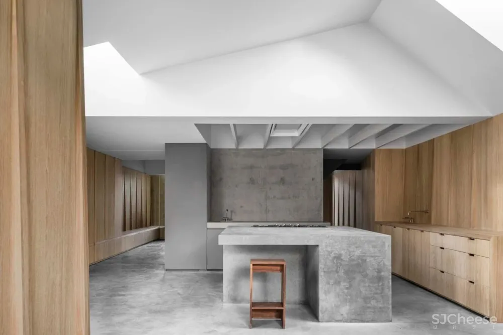 McLaren Excell-极简并不是一味地返璞归真!!