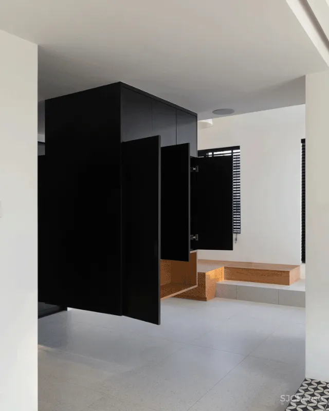 242㎡五室四卫，30种高级撞色，还有悬浮衣帽间 空中花园？！