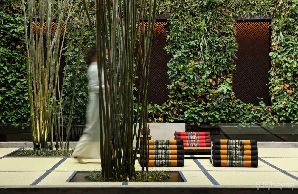 睡loft浴缸房躺看重庆山城一线江景,信步打卡宏村拍汉服写真