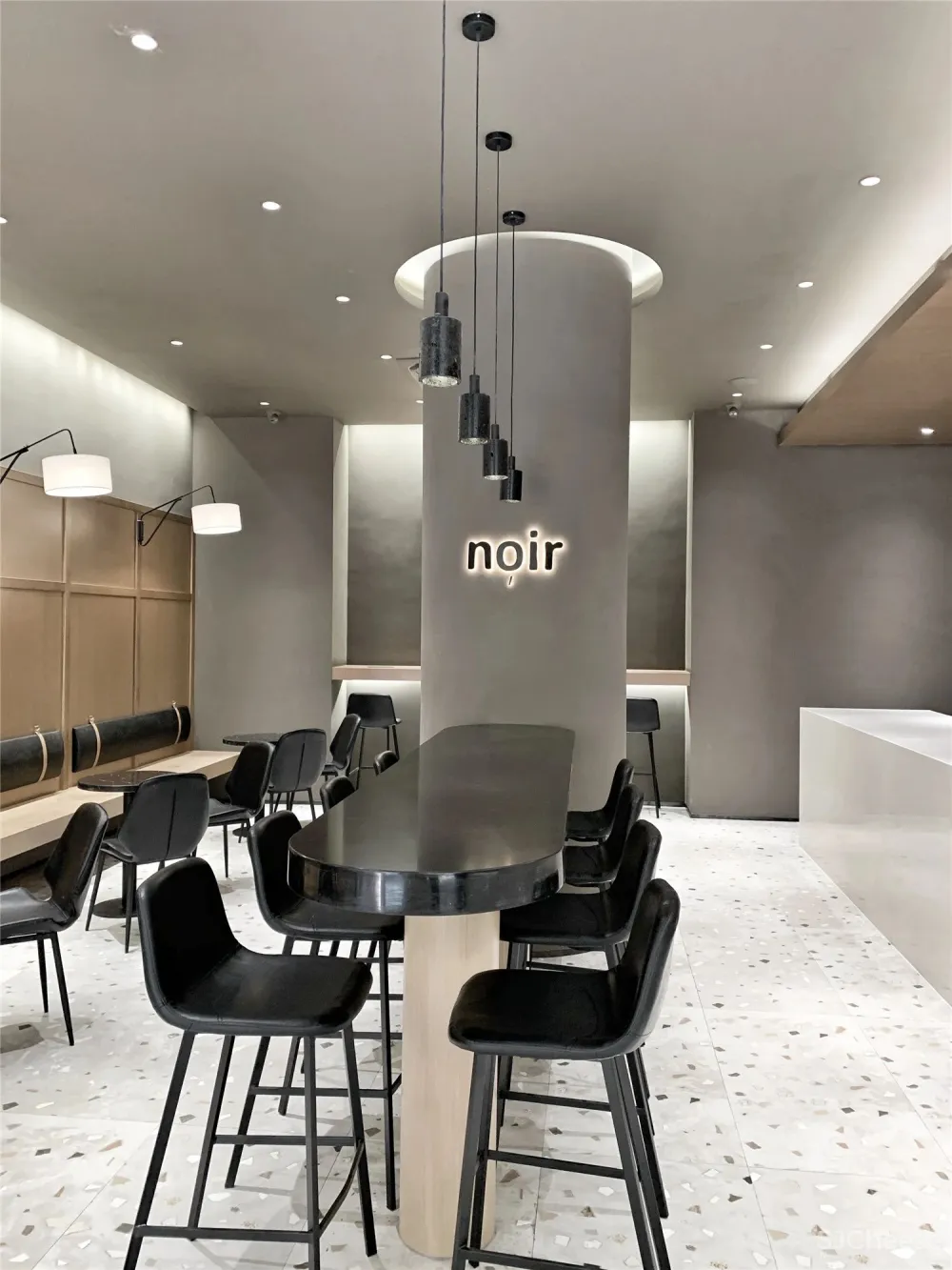 睿上形素设计丨noir cafe