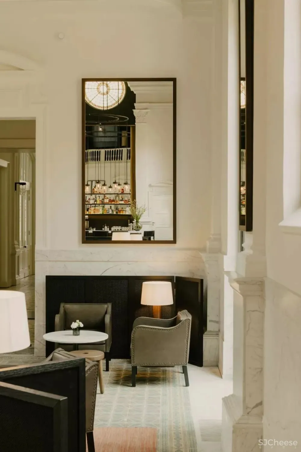 比利时修道院改造的August酒店-古典主义与现代元素的碰撞!