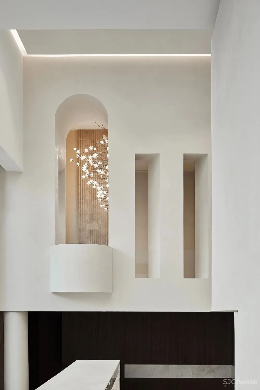 G ART 集艾：反潮流的白，探寻纯粹极简的艺术灵性