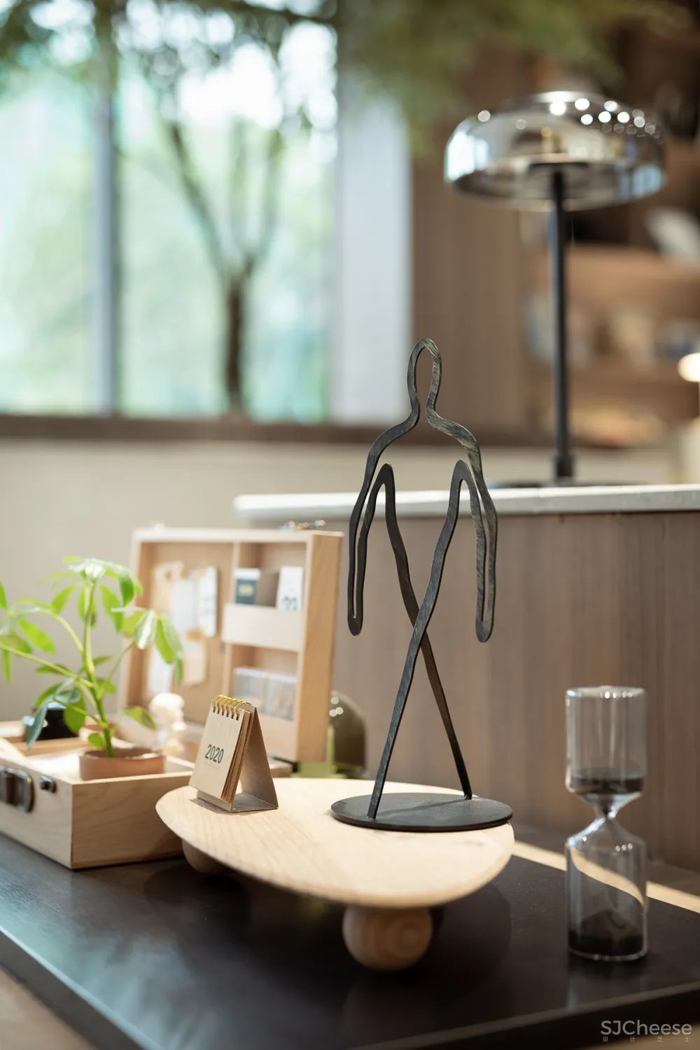 创新的设计就该打破常规,2020 年的售楼处都这样设计了