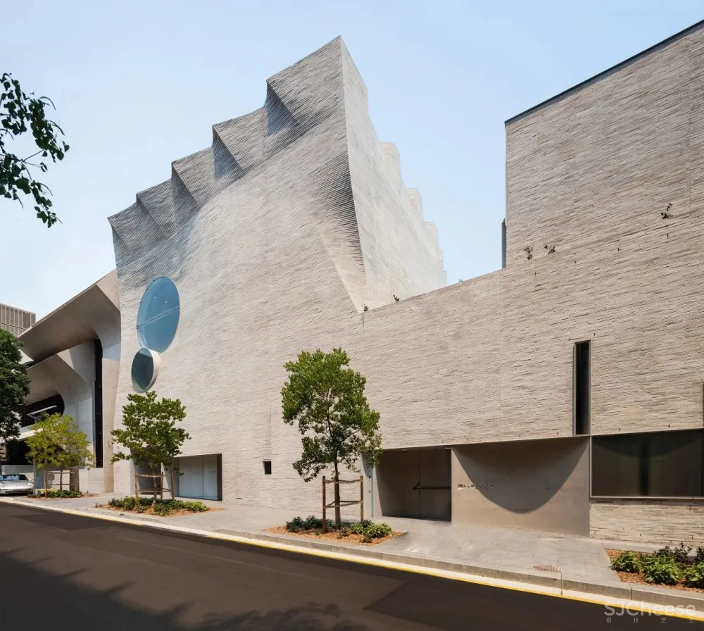 浴火重生的“凤凰美术馆”,将艺术融于建筑,太惊艳了!