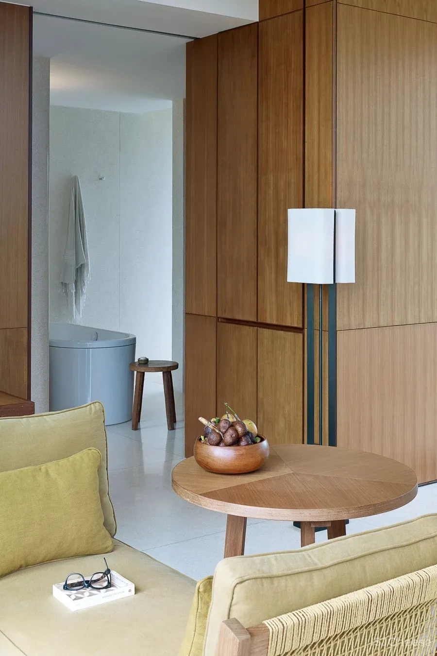 他曾与Kerry Hill 一起设计安缦伊沐,自然朴质的极致呈现