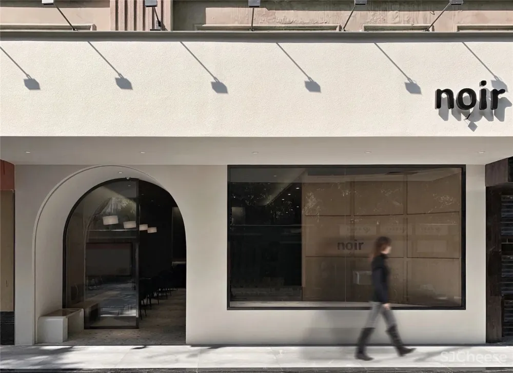 睿上形素设计丨noir cafe