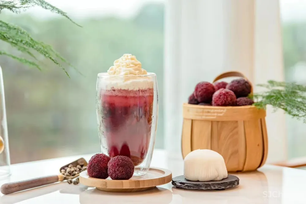 西湖边的“小京都”要藏不住了！与祈愿福地相邻，500天匠心打造千万级美宿，私享禅意清净，夜观原生态萤火虫