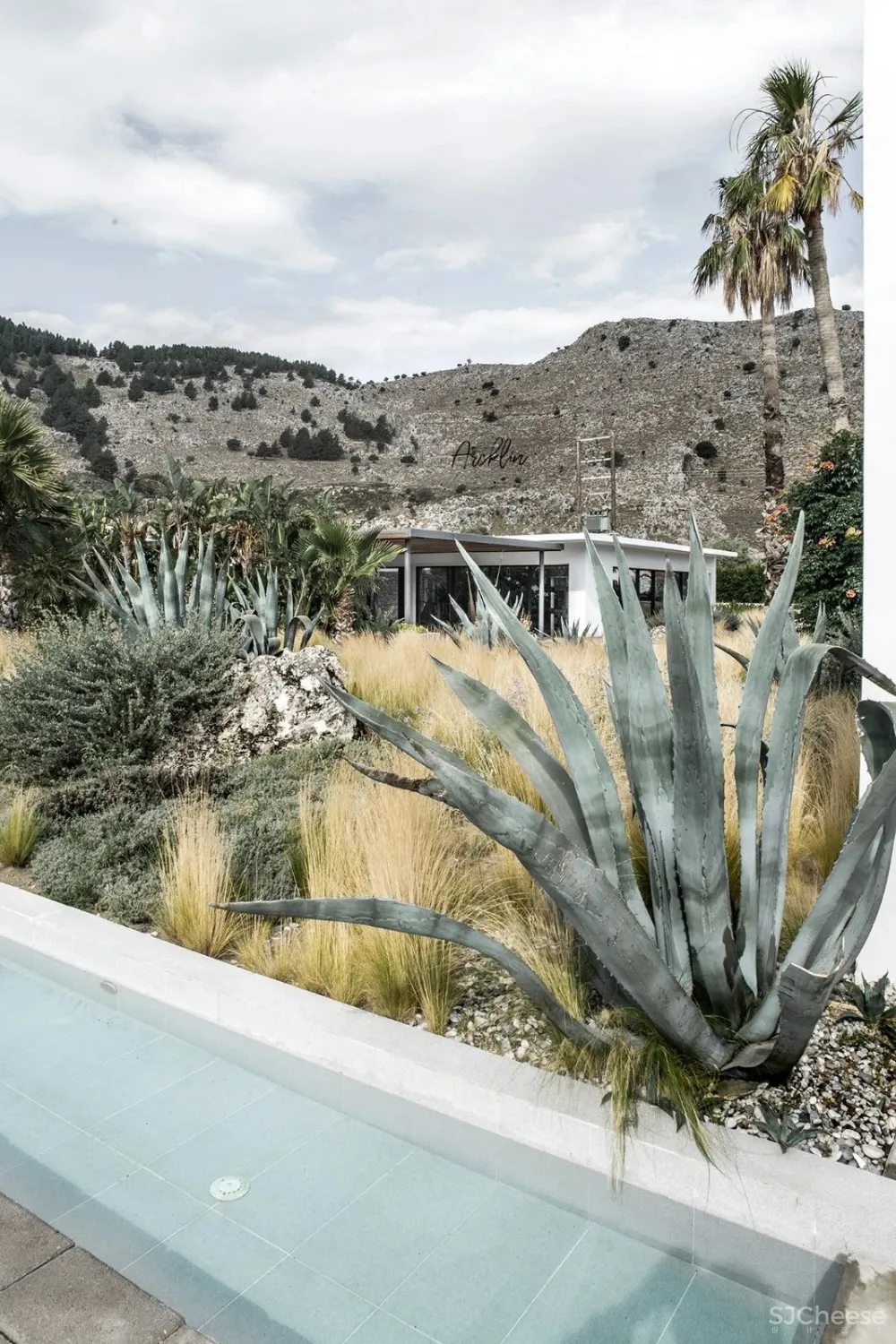 Lions Interior Design丨侘寂风度假酒店,格调不输五星级