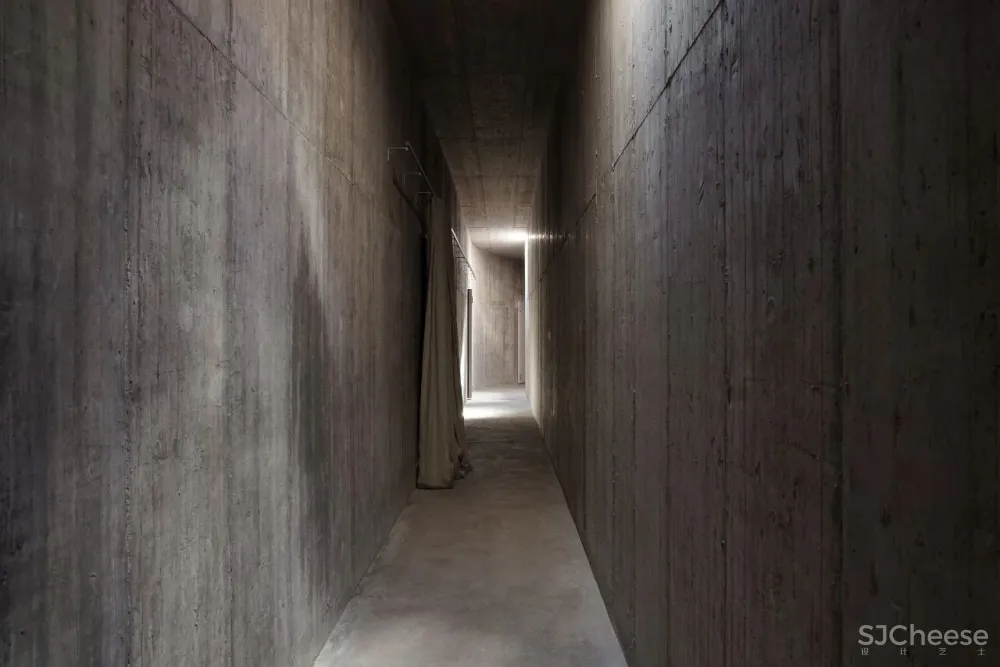 Valerio Olgiati丨纯粹和诗意的瑞士建筑哲学