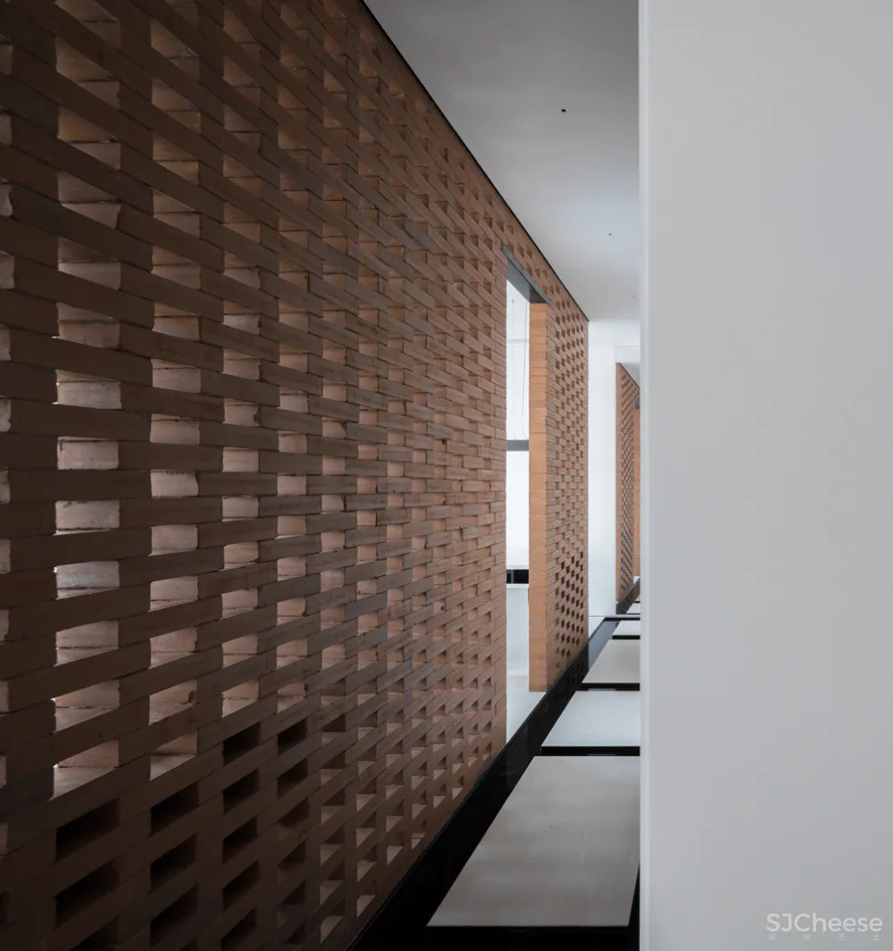 FF STUDIO:红墙之下,“度假式”办公空间