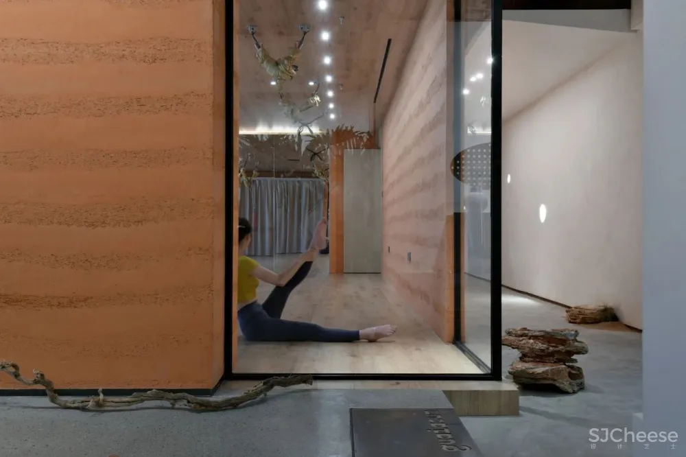 HOOOLD空间设计:愈创木瑜伽 城市边界!