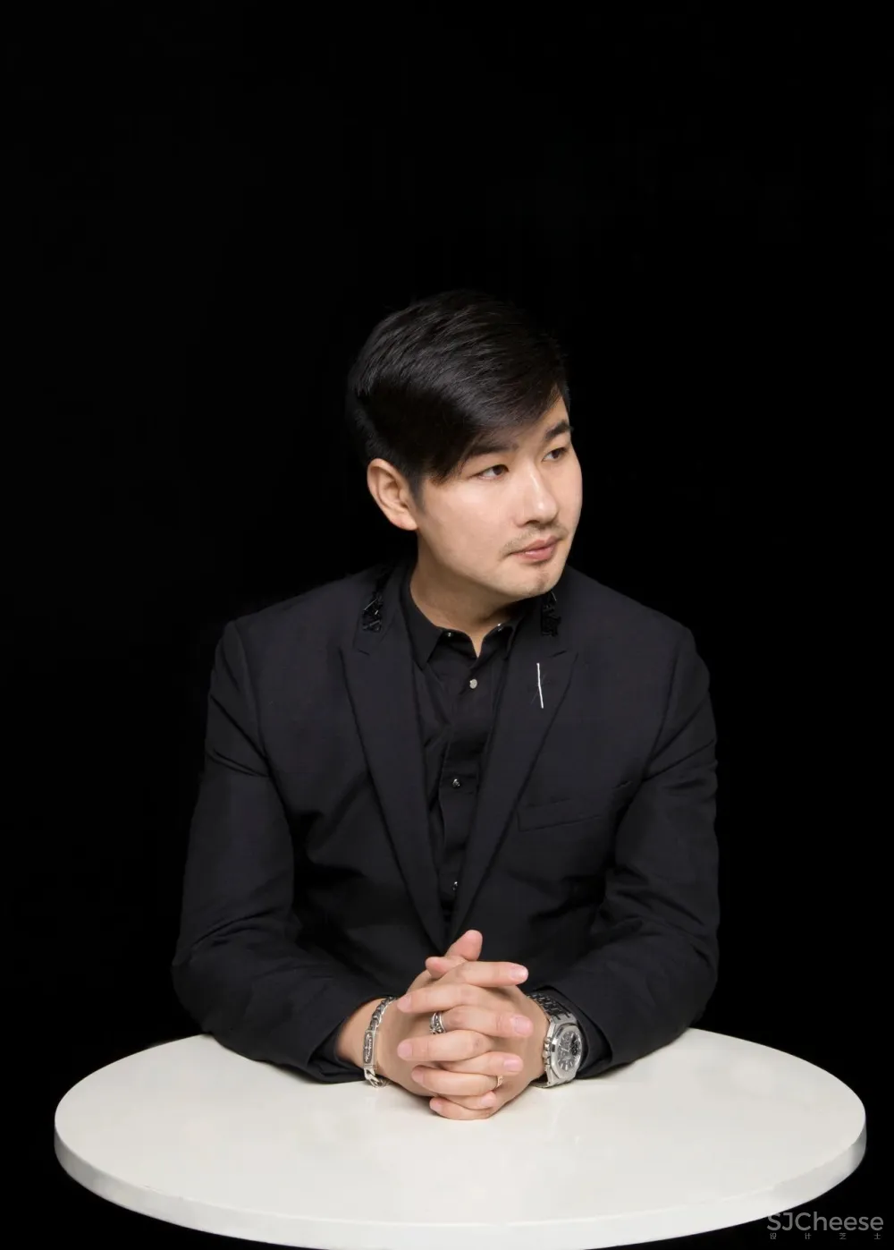 1000㎡克制灰别墅,安静、美好,超治愈 池陈平