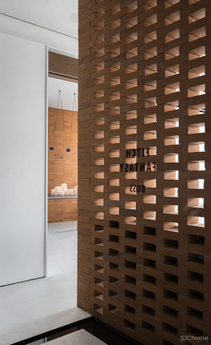 FF STUDIO:红墙之下,“度假式”办公空间