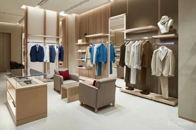 LVMH 在东京银座的两个奢侈品店,丝般金属和水晶玻璃,各有各的高级