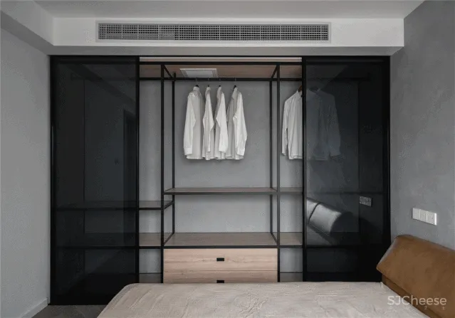 一个人住100㎡,上海小姐姐的“蒙太奇”工业风之家,又酷又暖,住着真爽!