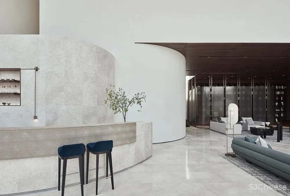 G ART 集艾：反潮流的白，探寻纯粹极简的艺术灵性