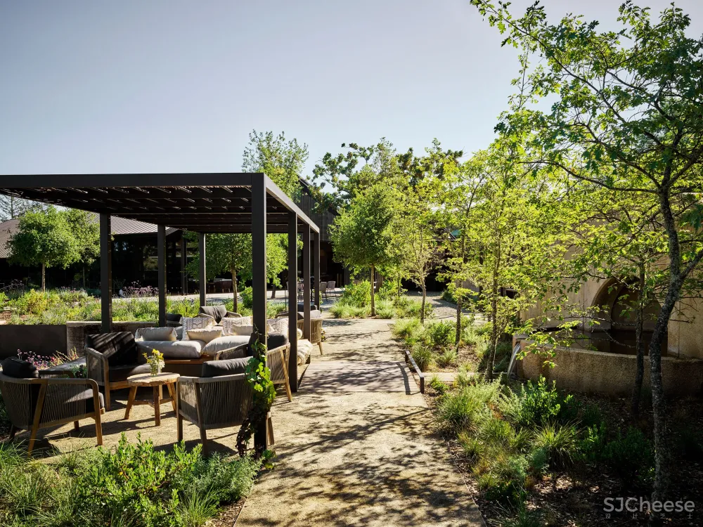 首发 | 加州的花卉酒庄以优雅的氛围拥抱大自然