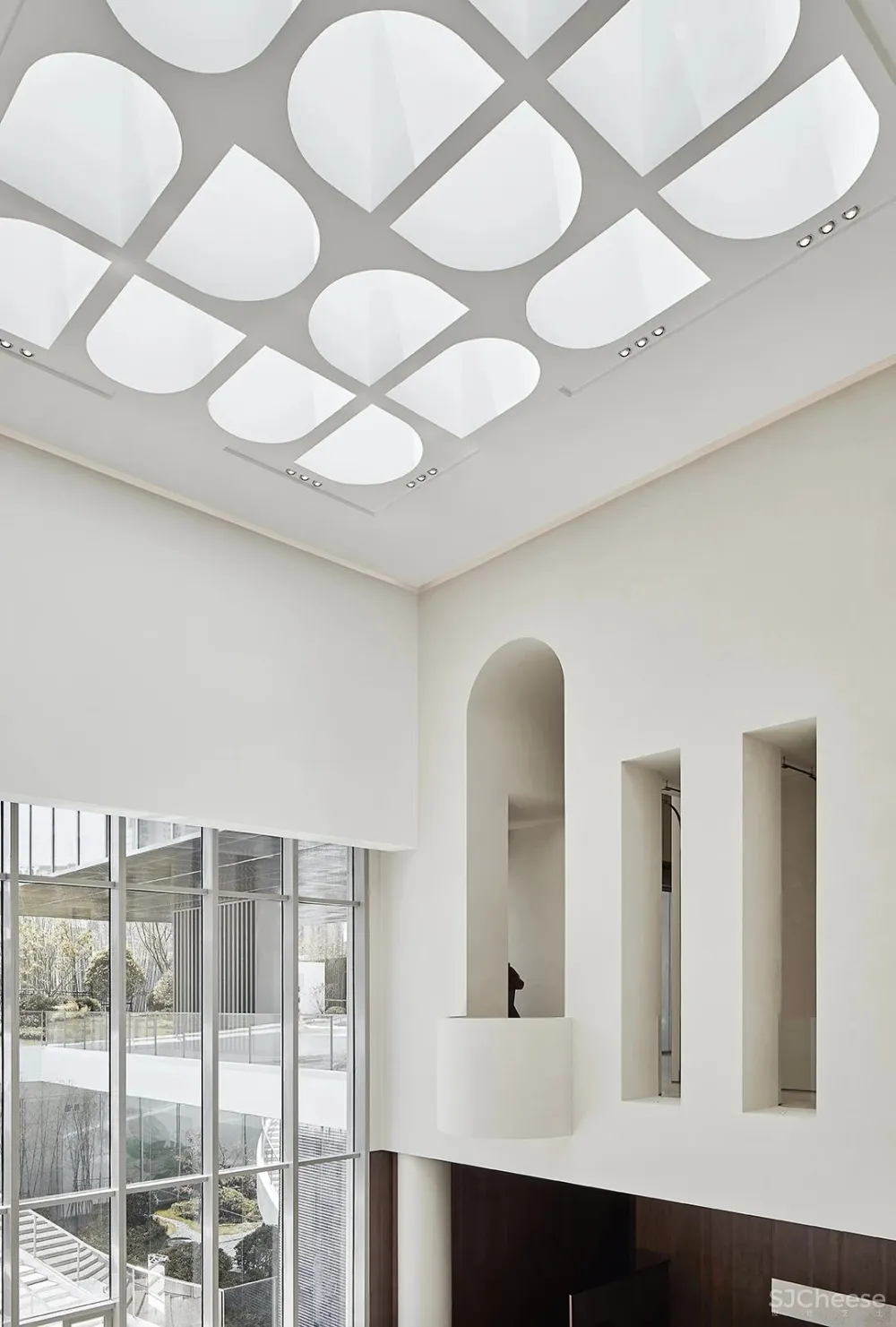 G ART 集艾：反潮流的白，探寻纯粹极简的艺术灵性