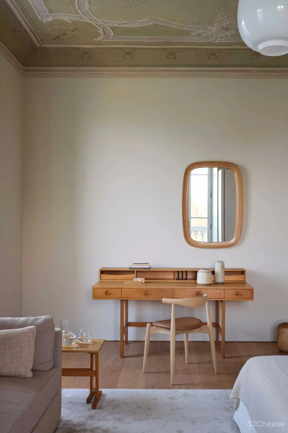 他曾与Kerry Hill 一起设计安缦伊沐,自然朴质的极致呈现