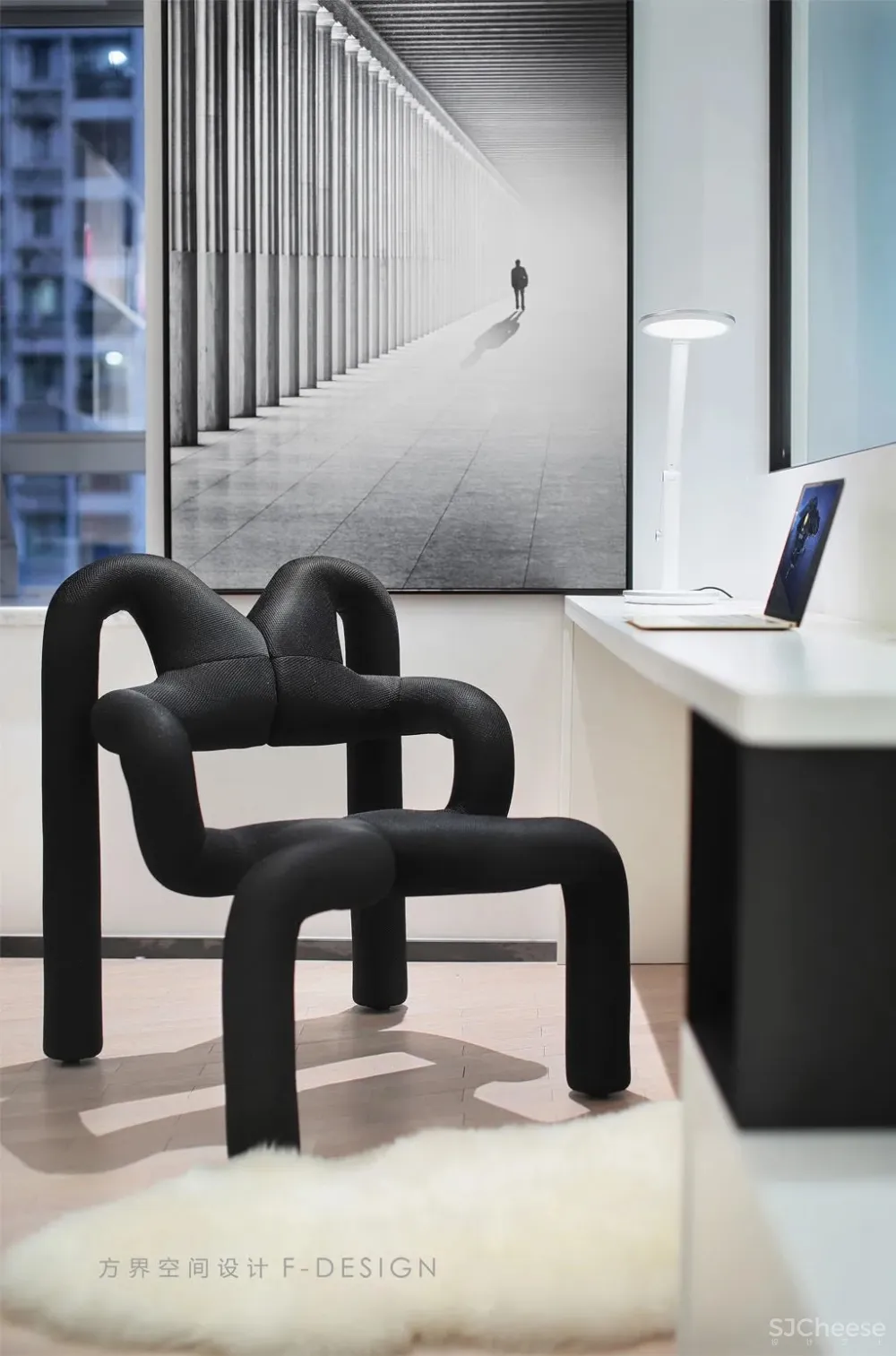 方界空间设计 与黑白对话的110㎡现代都市美学家